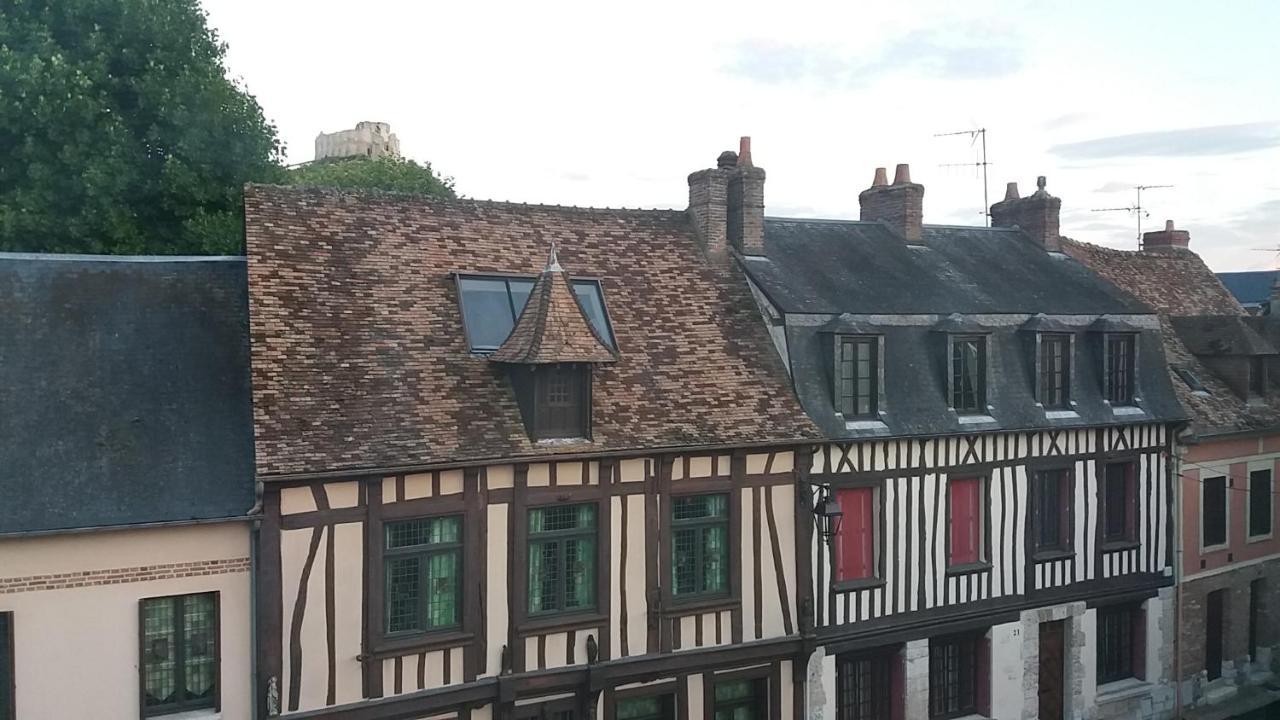 Le Charme Du Chateau Leilighet Les Andelys Eksteriør bilde